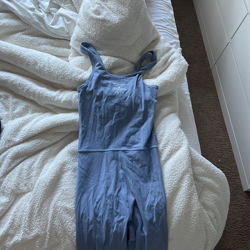 Set active romper